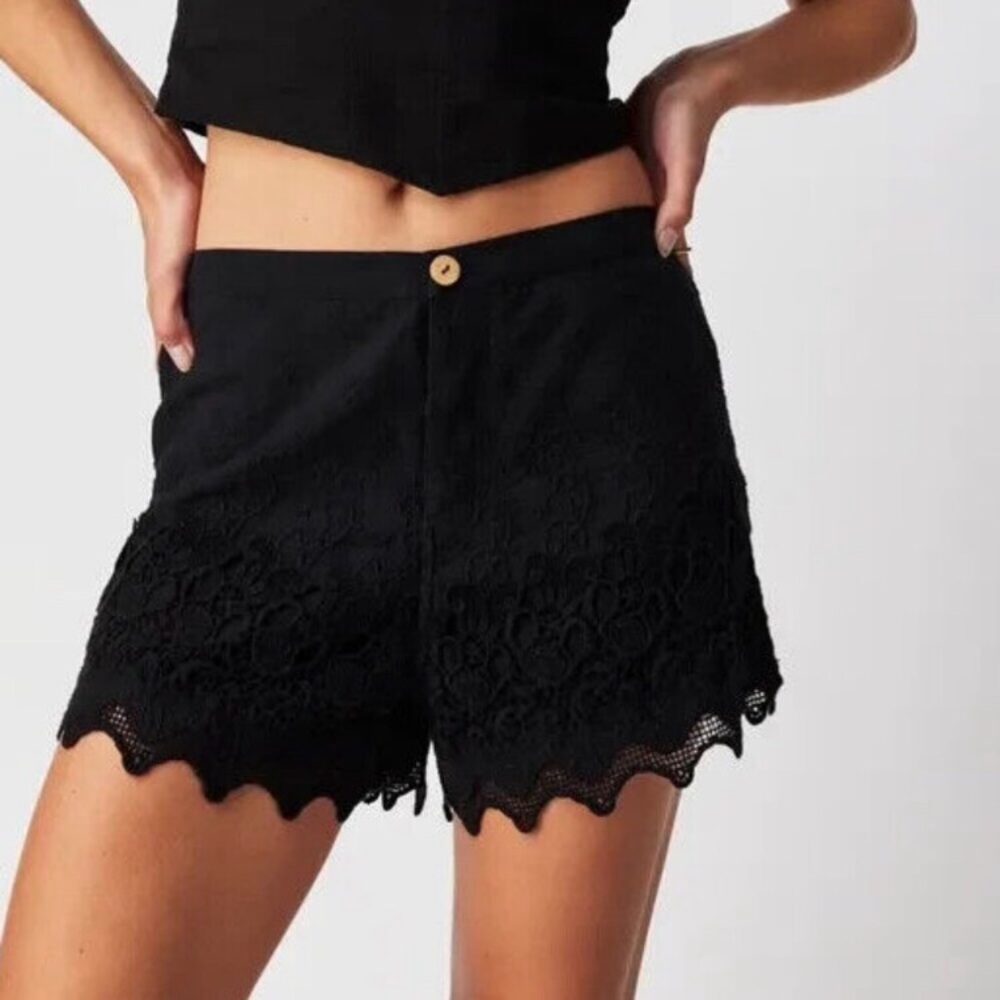 Free People! FP One Aimee Shorts Crochet Embroidered Button In Black NWT!